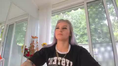 Snapshot of ella_vee chatting on 21, 7, 2026 ella_vee online show from 21, 7, 2026