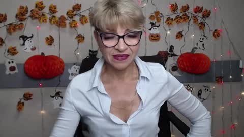 EllaBonito online show from 2, 11, 2025