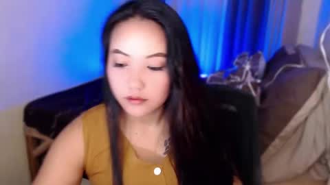 Snapshot of ellaminov chatting on 18, 12, 2025 Ella online show from 18, 12, 2025