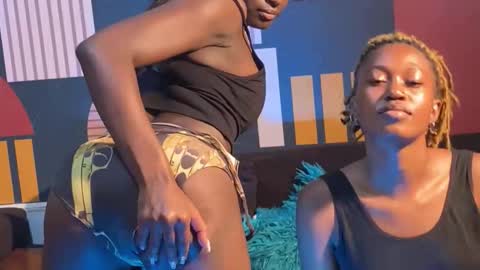 Snapshot of ellandadolly chatting on 7, 11, 2025 Ellanda Dolly online show from 7, 11, 2025