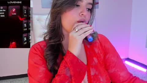 Snapshot of ellarosee_ chatting on 6, 3, 2025 ellarosee_ online show from 6, 3, 2025