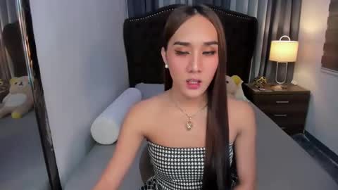 Snapshot of ellats_18 chatting on 18, 2, 2025 Sophia online show from 18, 2, 2025