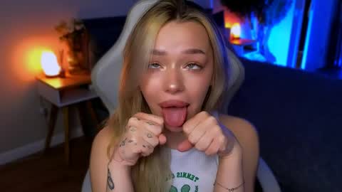 Snapshot of ellatwox chatting on 8, 5, 2026 Ella online show from 8, 5, 2026