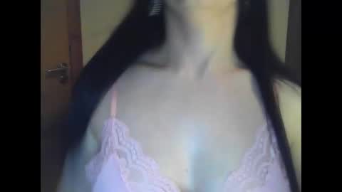 Snapshot of elle010843 chatting on 16, 4, 2026 elle010843 online show from 16, 4, 2026