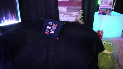 Snapshot of elle4you chatting on 16, 3, 2026 ELLE online show from 16, 3, 2026