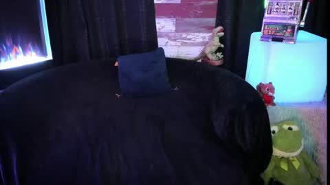 Snapshot of elle4you chatting on 20, 5, 2026 ELLE online show from 20, 5, 2026