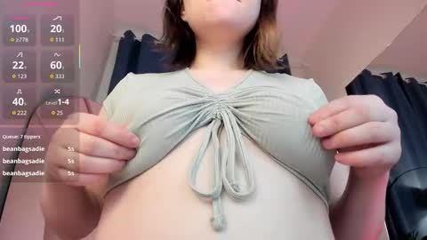 Snapshot of elle_drift chatting on 18, 11, 2025 elle_drift online show from 18, 11, 2025