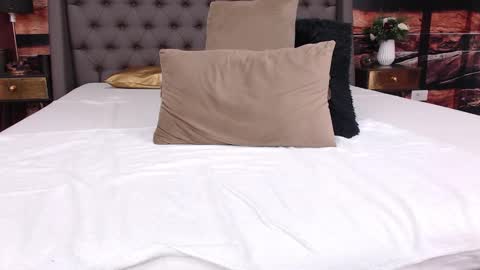 Elle online show from 5, 12, 2025