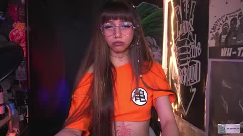 Snapshot of elle_uwu chatting on 3, 11, 2025 follow me on instagram . online show from 3, 11, 2025