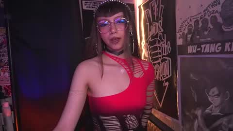 Snapshot of elle_uwu chatting on 20, 11, 2025 follow me on instagram . online show from 20, 11, 2025