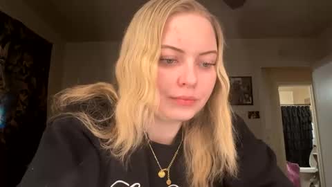 Snapshot of ellejess chatting on 9, 3, 2026 ellejess online show from 9, 3, 2026