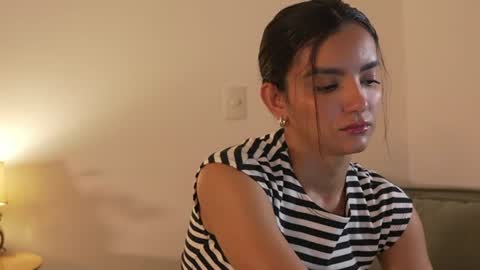 Snapshot of ellelure_ chatting on 11, 7, 2026 Linda Restrepo online show from 11, 7, 2026