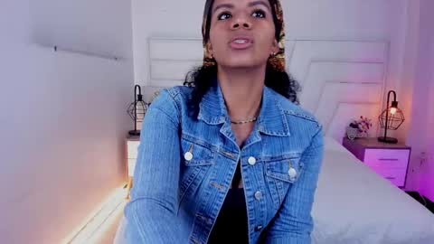  Ellie   online show from 26, 2, 2025