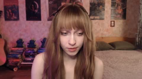 Snapshot of ellie_friendly chatting on 1, 4, 2026 ellie_friendly online show from 1, 4, 2026
