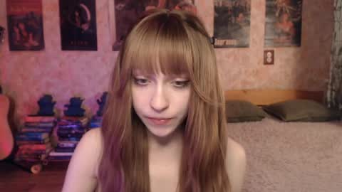 Snapshot of ellie_friendly chatting on 5, 4, 2026 ellie_friendly online show from 5, 4, 2026