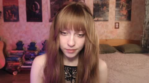 Snapshot of ellie_friendly chatting on 5, 4, 2026 ellie_friendly online show from 5, 4, 2026