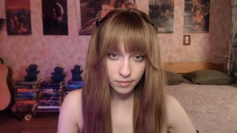 Snapshot of ellie_friendly chatting on 19, 4, 2026 ellie_friendly online show from 19, 4, 2026