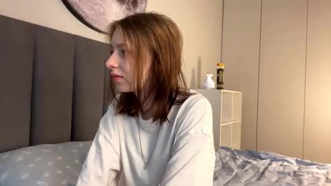 Snapshot of ellie_hollow chatting on 18, 9, 2025 Ellie online show from 18, 9, 2025
