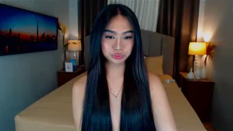 Snapshot of elliecummers chatting on 19, 1, 2025 ellie online show from 19, 1, 2025