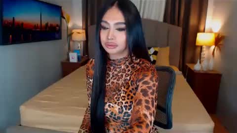 Snapshot of elliecummers chatting on 25, 1, 2025 ellie online show from 25, 1, 2025