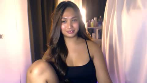 Snapshot of elliecummers chatting on 27, 5, 2026 ellie online show from 27, 5, 2026
