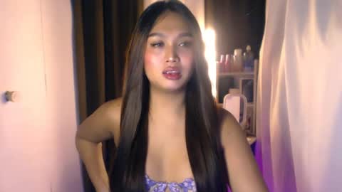 Snapshot of elliecummers chatting on 16, 7, 2026 ellie online show from 16, 7, 2026