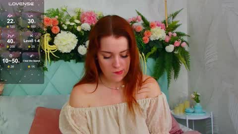 Snapshot of ellielarson chatting on 5, 10, 2025 EllieLarson online show from 5, 10, 2025