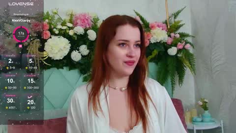 Snapshot of ellielarson chatting on 6, 10, 2025 EllieLarson online show from 6, 10, 2025