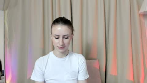 Snapshot of ellierough chatting on 19, 4, 2026 ellierough online show from 19, 4, 2026