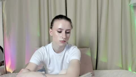 Snapshot of ellierough chatting on 19, 4, 2026 ellierough online show from 19, 4, 2026