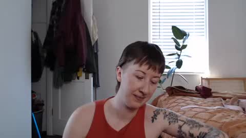 Ellie Rowyn online show from 5, 3, 2026