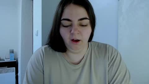 Snapshot of ellies_8 chatting on 3, 5, 2026 Ellie online show from 3, 5, 2026