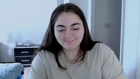 Snapshot of ellies_8 chatting on 4, 6, 2026 Ellie online show from 4, 6, 2026