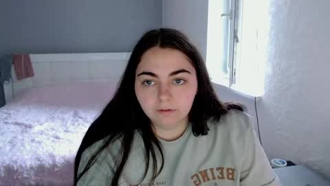 Snapshot of ellies_8 chatting on 7, 6, 2026 Ellie online show from 7, 6, 2026