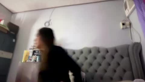 Snapshot of elliesee chatting on 10, 7, 2026 ellie online show from 10, 7, 2026
