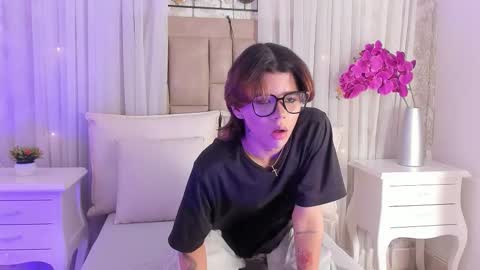 Snapshot of elliot_walker chatting on 2, 2, 2026 online show from 2, 2, 2026