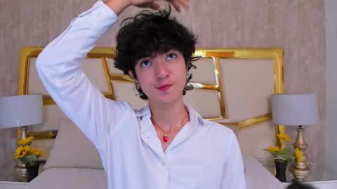 Snapshot of elliotvolkov chatting on 20, 12, 2025 elliotvolkov online show from 20, 12, 2025
