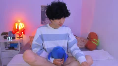 Snapshot of elliotvolkov chatting on 19, 6, 2026 elliotvolkov online show from 19, 6, 2026
