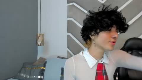 Snapshot of elliotvolkov chatting on 24, 7, 2026 elliotvolkov online show from 24, 7, 2026