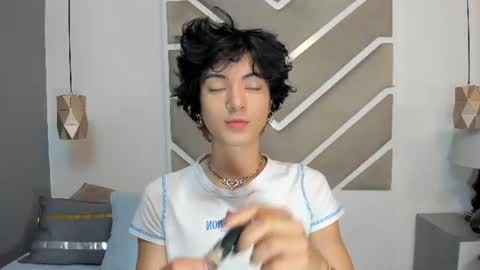 Snapshot of elliotvolkov chatting on 25, 7, 2026 elliotvolkov online show from 25, 7, 2026