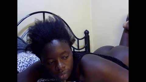 Snapshot of ellisa9 chatting on 16, 10, 2025 ellisa9 online show from 16, 10, 2025