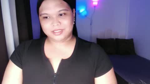 Snapshot of ellise_husson chatting on 10, 3, 2026 Ellise online show from 10, 3, 2026