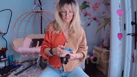 Snapshot of ells_palace chatting on 25, 1, 2025 Ella Bella Bo Bella online show from 25, 1, 2025