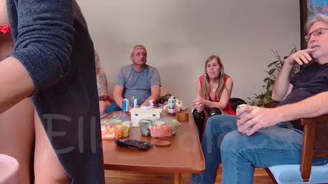 Snapshot of ells_palace chatting on 8, 2, 2025 Ella Bella Bo Bella online show from 8, 2, 2025