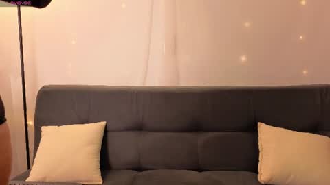 Snapshot of elly_g chatting on 20, 6, 2026 elly online show from 20, 6, 2026
