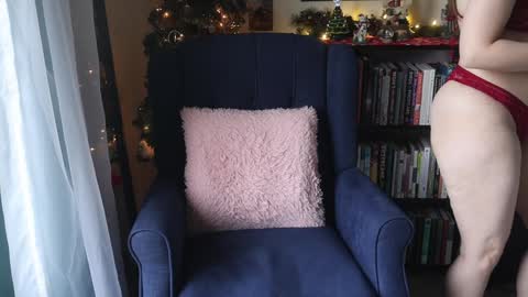 Snapshot of ellynaomi chatting on 15, 12, 2024 Elly Naomi online show from 15, 12, 2024