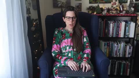 Snapshot of ellynaomi chatting on 21, 12, 2024 Elly Naomi online show from 21, 12, 2024