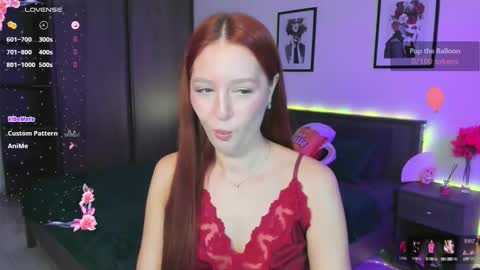 Snapshot of ellypeach chatting on 1, 10, 2025 EllyPeach online show from 1, 10, 2025