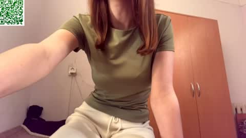 Snapshot of ellyspoerer chatting on 7, 5, 2026 Sonya online show from 7, 5, 2026