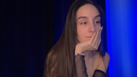 Im online Fri Sun Mon Tue Thu Fri Sat3 from 1000 online show from 20, 1, 2025